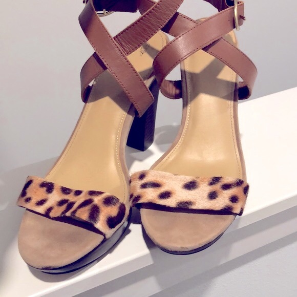 Victoria's Secret Shoes - Victoria Secret Size 9 Block Strappy Heels
